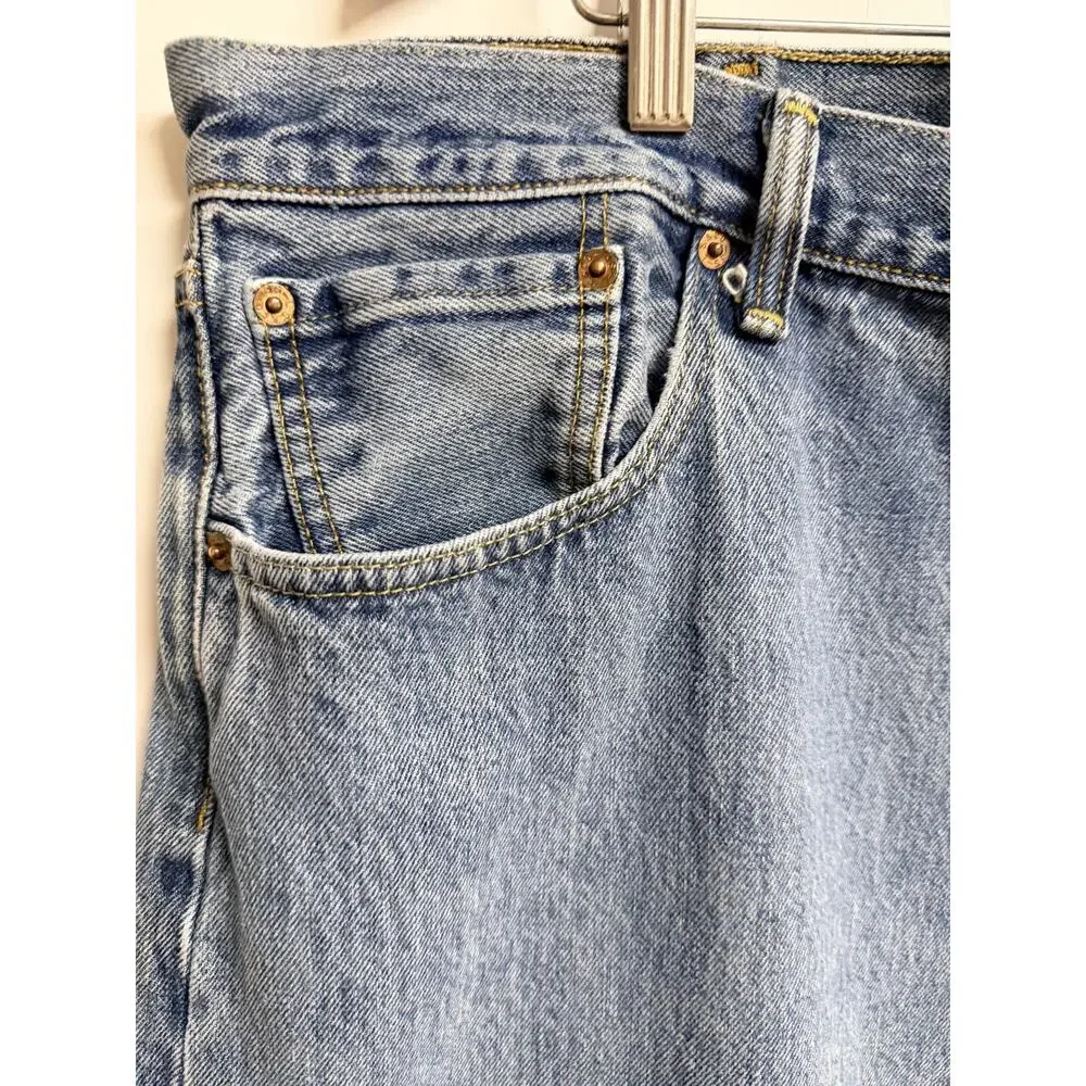 Levis 501 Jeans Men's 42X32 Blue Medium Wash Denim Classic Straight Button Fly